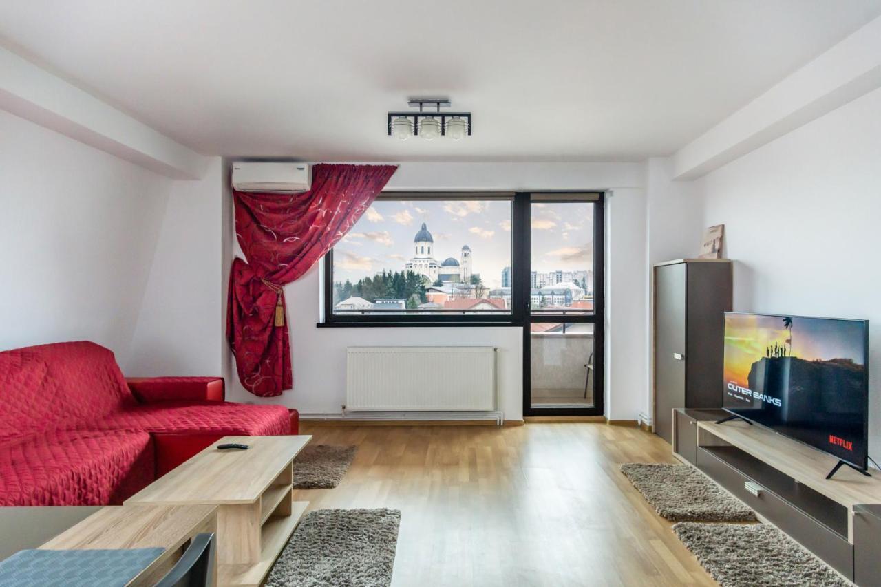 - Red Apartment *